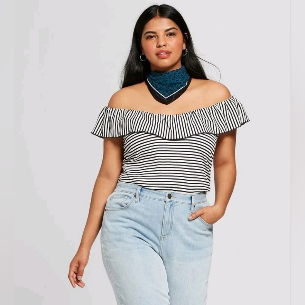 A New Day Ruffle Blouse - Picture 2 of 4